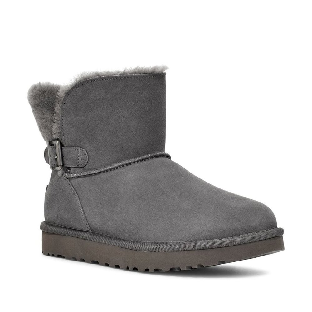 9W - [NEW]‎ UGG Karel Genuine Shearling Lined Women's Boot 1019639